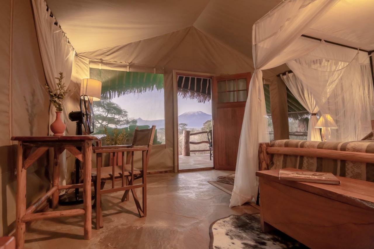 Kibo Safari Camp Villa Amboseli Exterior foto