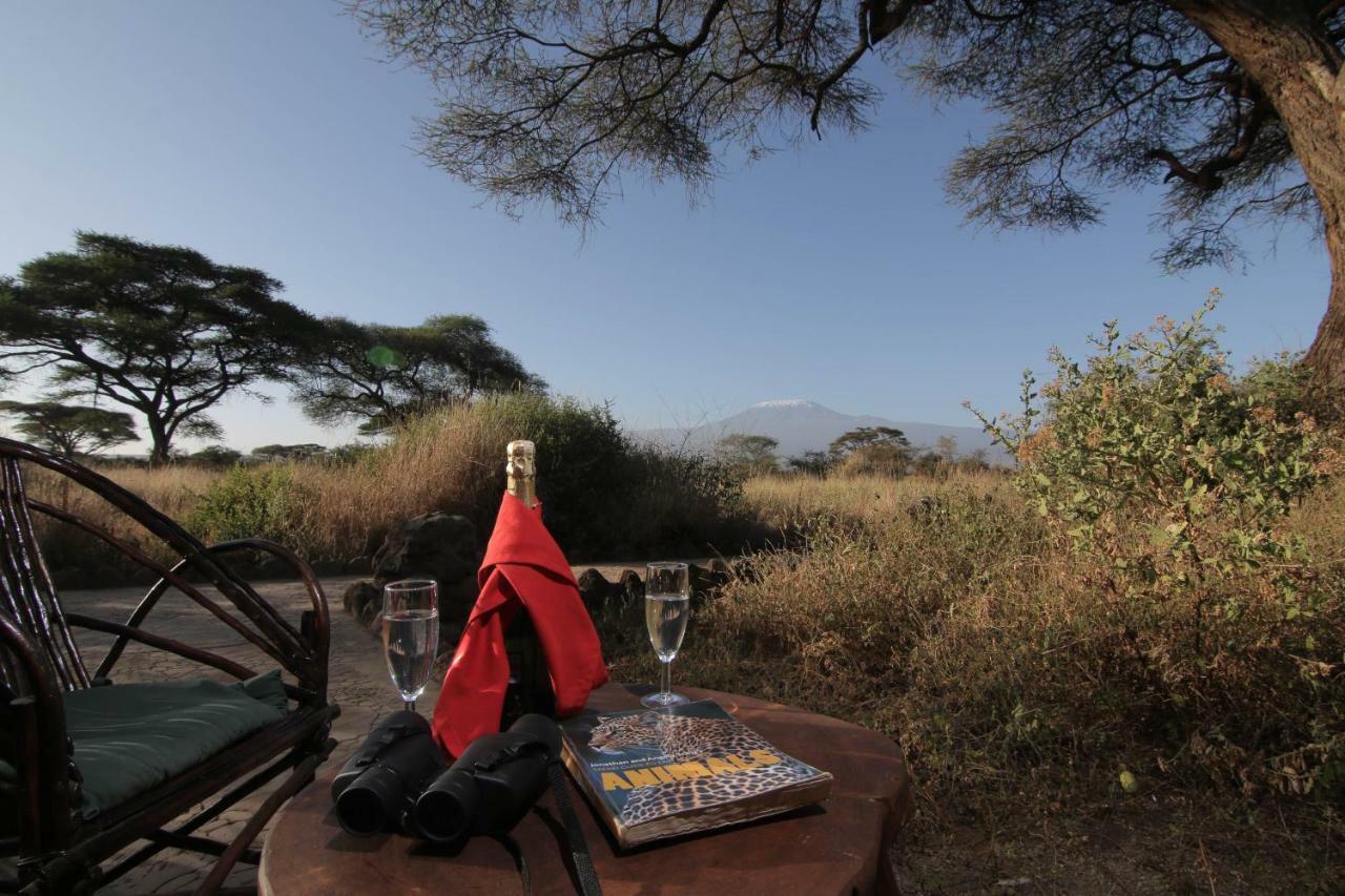 Kibo Safari Camp Villa Amboseli Exterior foto